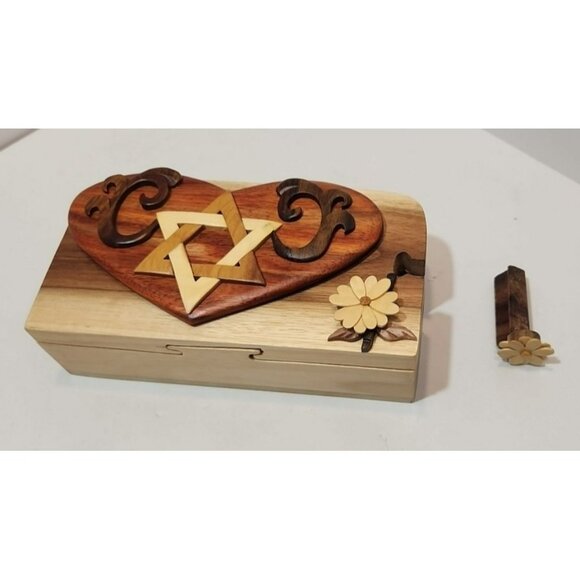 Carver Dan's Handcrafted Wooden Puzzle Box/Trinket Box Star Of David & Florals - Picture 11 of 16